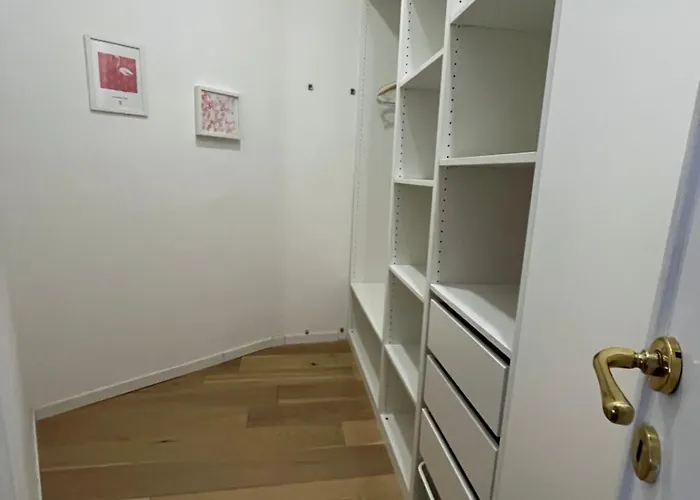 Apartment Urban Corner *